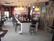 cafe-bar restaurante con terraza y parking privado