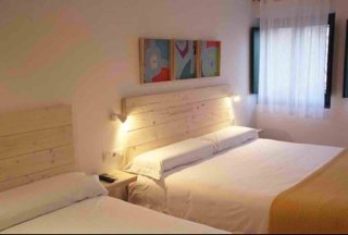 hotel-boutique-en-besalu-3_1787730750.jpg