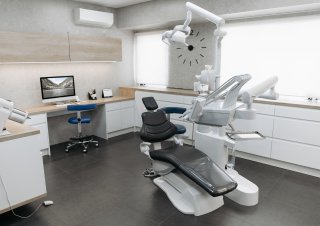 Se vende o alquila clínica dental en pleno funcionamiento en Málaga capital