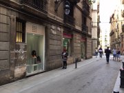 Traspaso tienda de moda en zona centrica (Ciutat Vella - junto Vía Layetana)