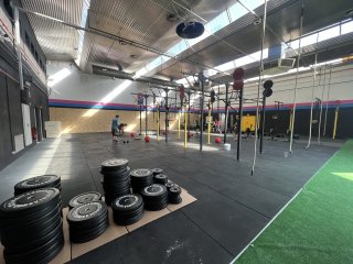 Centro deportivo, crossfit, pádel, boxeo, restauración y más en parcela de más de 10.000m