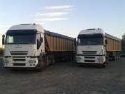 empresa transportes dos camiones con bañera