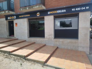 se-traspasa-local-con-licencia-de-tienda-de-venta-al-poner-menor-y-cocina-2_1755457581.jpg
