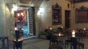 precioso bar restaurante en el casco histórico de toledo