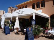 Restaurante cocina mediterranea-fusión en un puerto privado en Mallorca