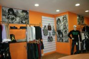 traspaso_tienda_de_ropa_y_complementos_12674386792.jpg