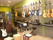 tienda_venta_de_instrumentos_musicales_y_accesorios_13402764623.jpg