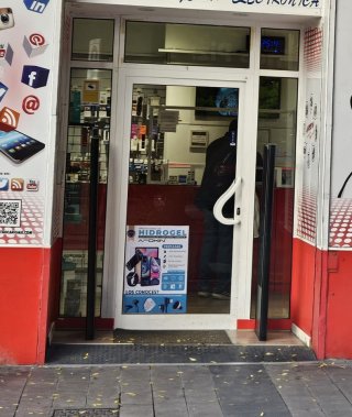 tienda-de-electronica-conumo-telefonia-3_1737151053.jpg