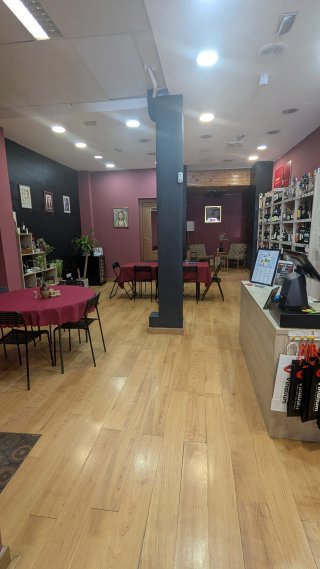 traspaso-tienda-de-vinos-vinalium-en-triana-sevilla-2_1748112063.jpg