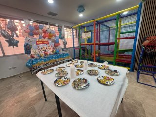 traspaso-espacio-infantil-y-sala-de-cumpleanos-en-los-bermejales-3_1786820463.jpg
