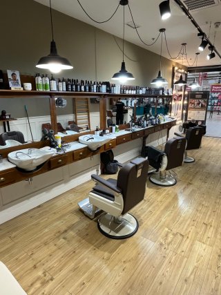traspaso-barberia-en-cc-plaza-nueva-leganes-3_1782131574.jpeg