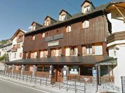 Hotel, Restaurante en El Pirineo
